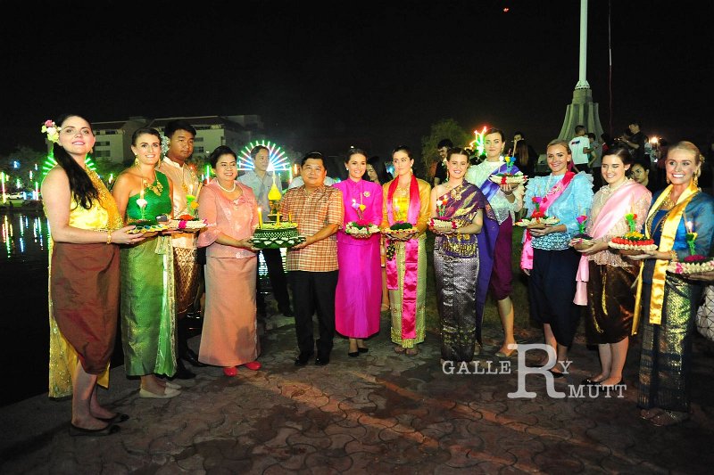 20151125-Loy Kratong_137.JPG